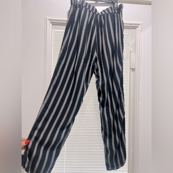 Black and white Striped linen pants - Picture 2 of 6